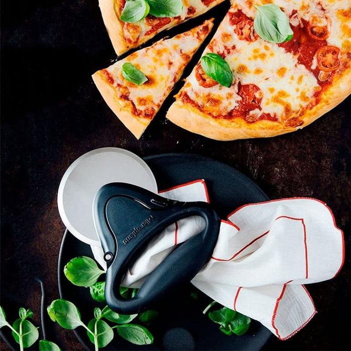 Microplane - Pizza Cutter