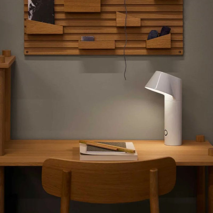 LOOM Design - Willow bordlampe, hvid